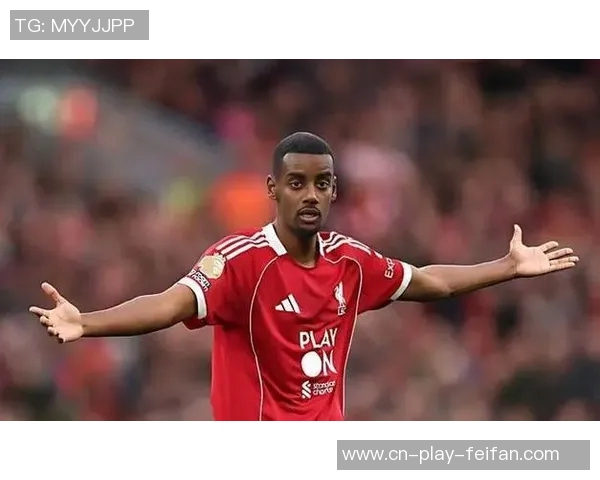 迪福分析认为埃基蒂克更适合担任红军9号位超越伊萨克