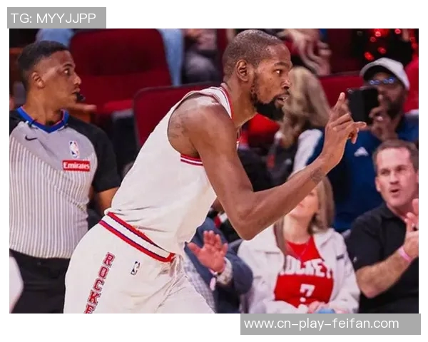 杜兰特半场表现惨淡仅得3分失误频频状态堪忧