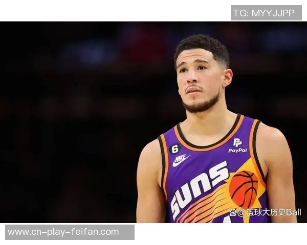 布克全能表现助力球队胜利14投7中贡献21分11助攻正负值高达21 布克全能表现助力球队胜利14投7中贡献21分11助攻正负值高达21