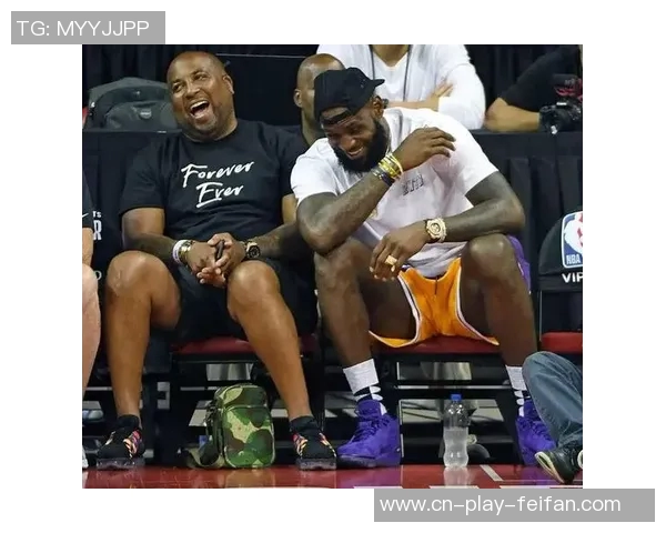 老詹再度引发争议球迷热议其吸引眼球的手段与库里三度胜利的背后原因